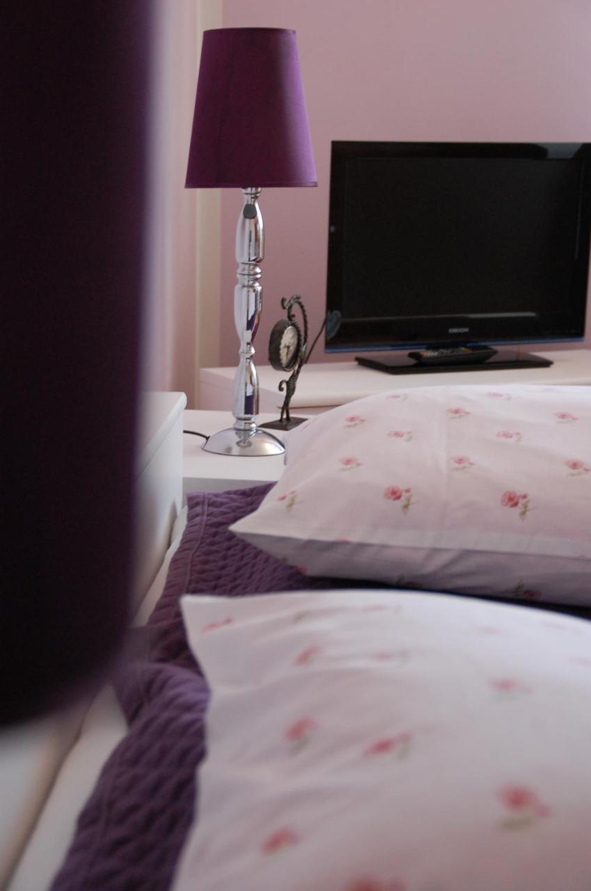 Koral Bed & Breakfast คอซซาลิน ภายนอก รูปภาพ