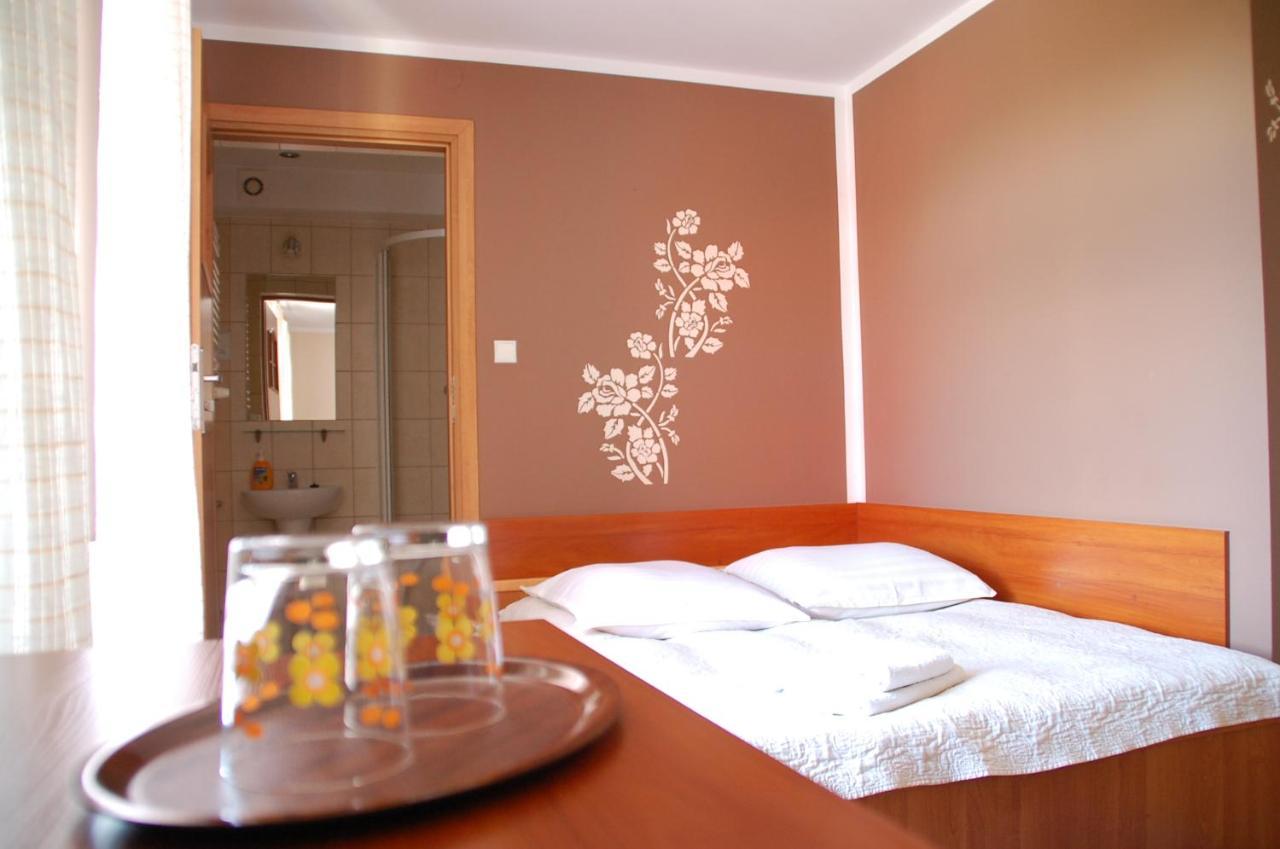 Koral Bed & Breakfast คอซซาลิน ภายนอก รูปภาพ